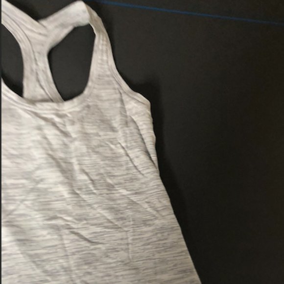 Lululemon Tank Top - Picture 1 of 2